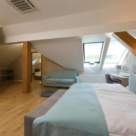 Hotel Blaha Lujza 블로톤퓌레드 외부 사진