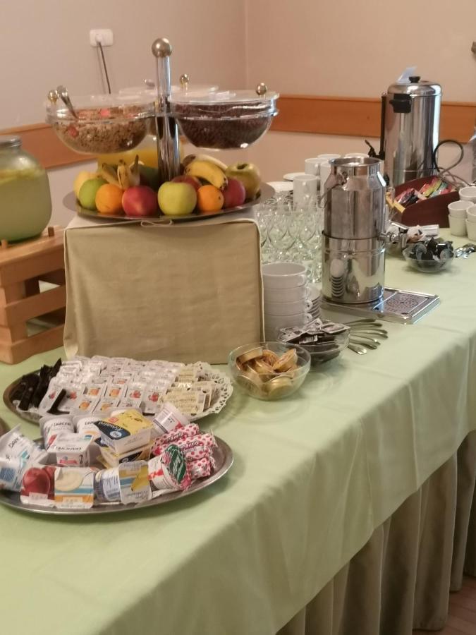 Hotel Blaha Lujza 블로톤퓌레드 외부 사진