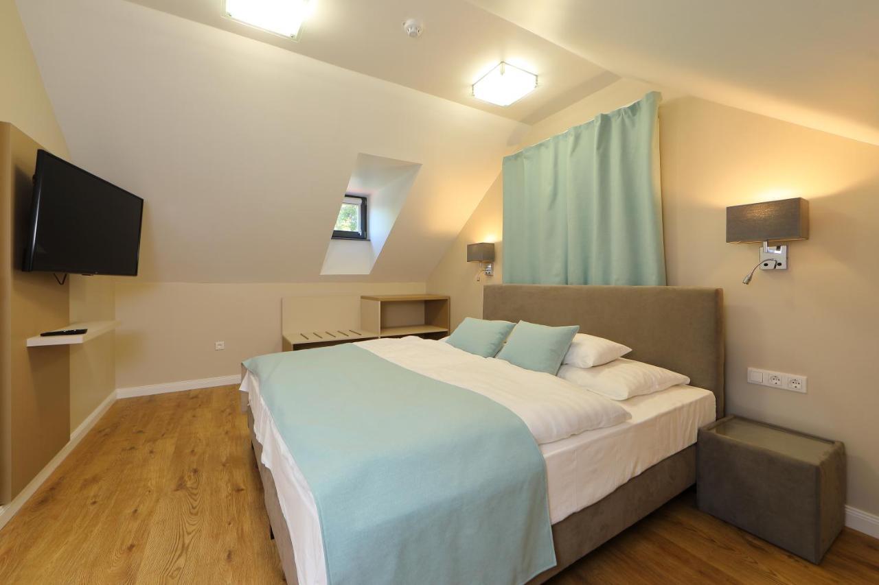 Hotel Blaha Lujza 블로톤퓌레드 외부 사진