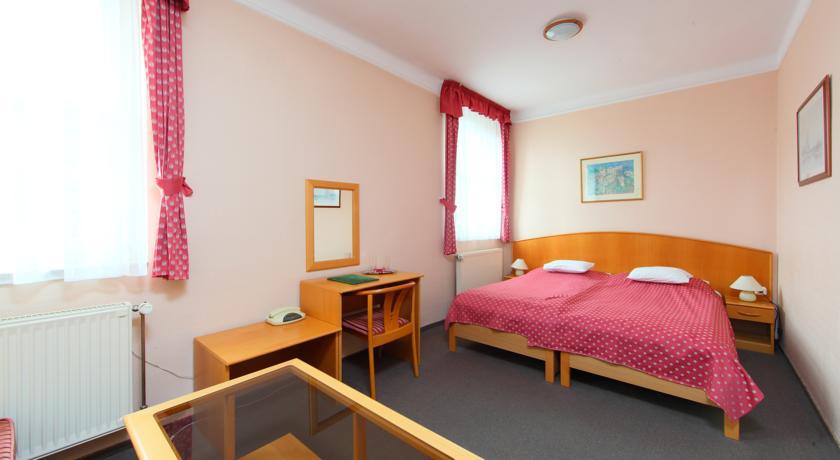 Hotel Blaha Lujza 블로톤퓌레드 외부 사진