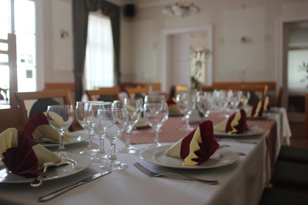 Hotel Blaha Lujza 블로톤퓌레드 외부 사진