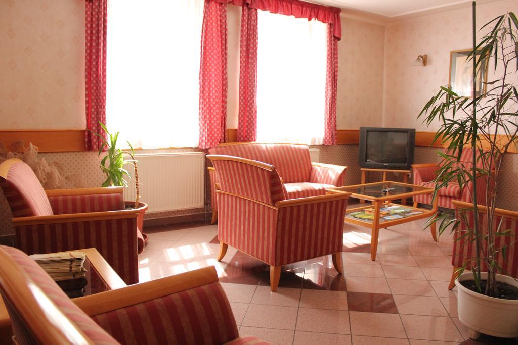 Hotel Blaha Lujza 블로톤퓌레드 외부 사진