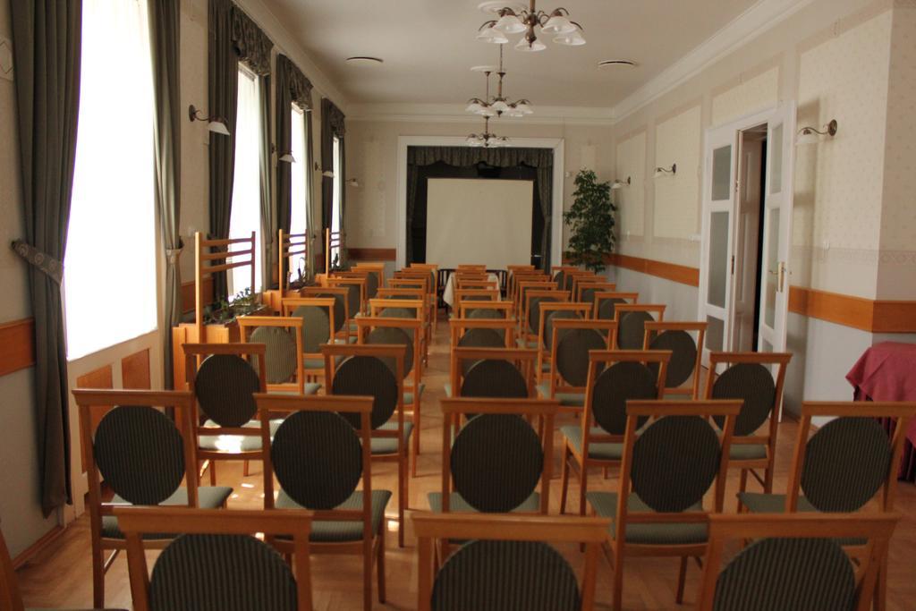 Hotel Blaha Lujza 블로톤퓌레드 외부 사진