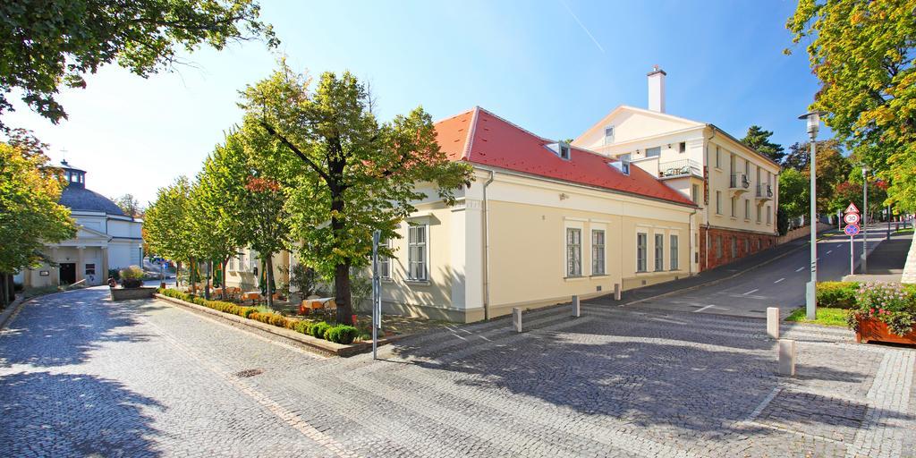 Hotel Blaha Lujza 블로톤퓌레드 외부 사진