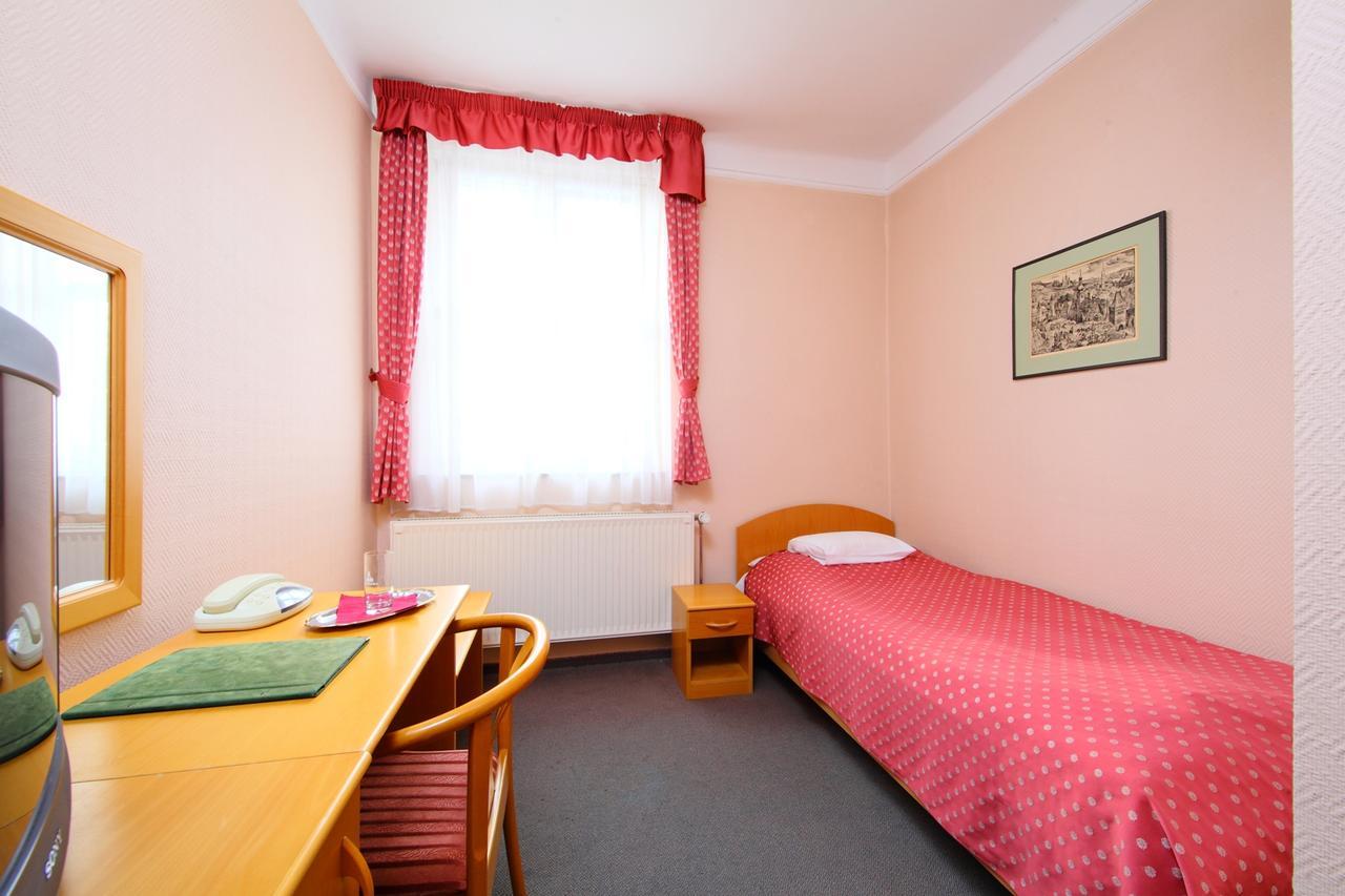 Hotel Blaha Lujza 블로톤퓌레드 외부 사진