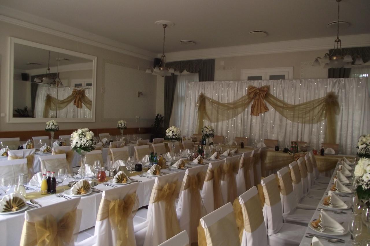 Hotel Blaha Lujza 블로톤퓌레드 외부 사진